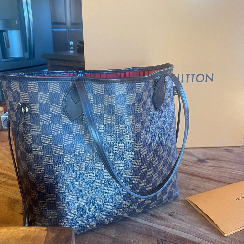 Authentic Louis Vuitton Neverfull MM Damier